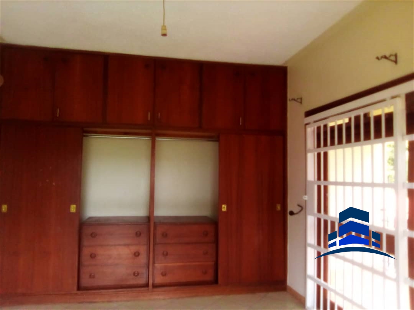 Storeyed house for rent in Muyenga Kampala