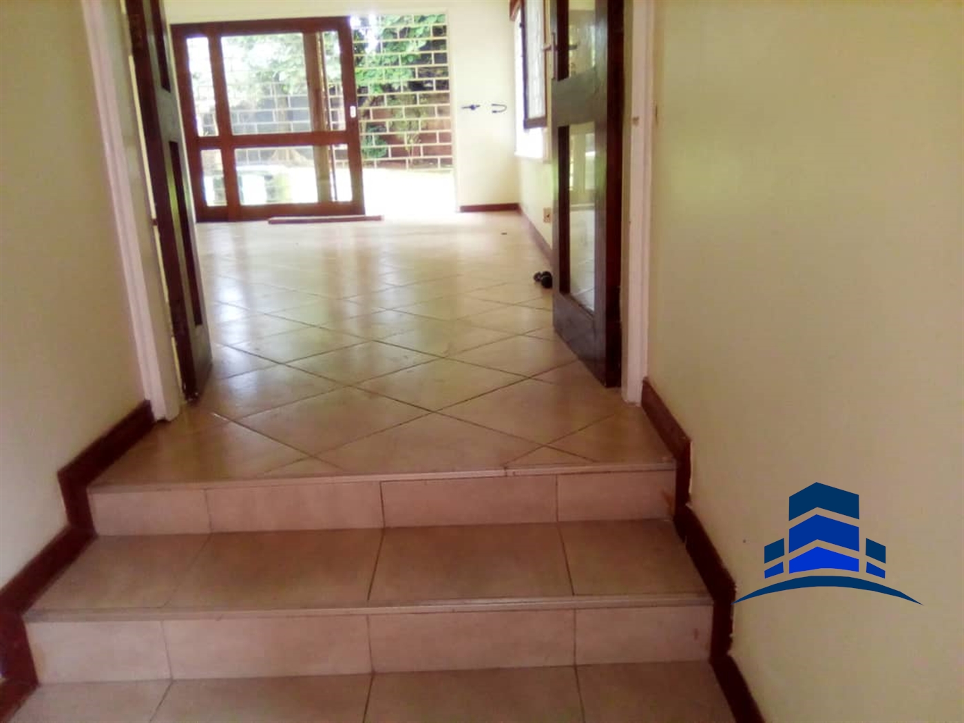 Storeyed house for rent in Muyenga Kampala