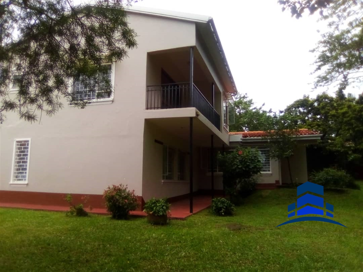 Storeyed house for rent in Muyenga Kampala