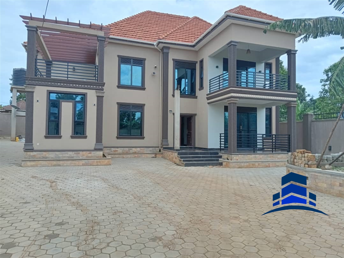 Mansion for sale in Kasangati Wakiso