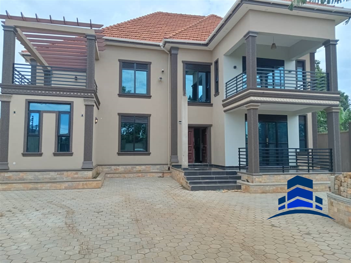 Mansion for sale in Kasangati Wakiso