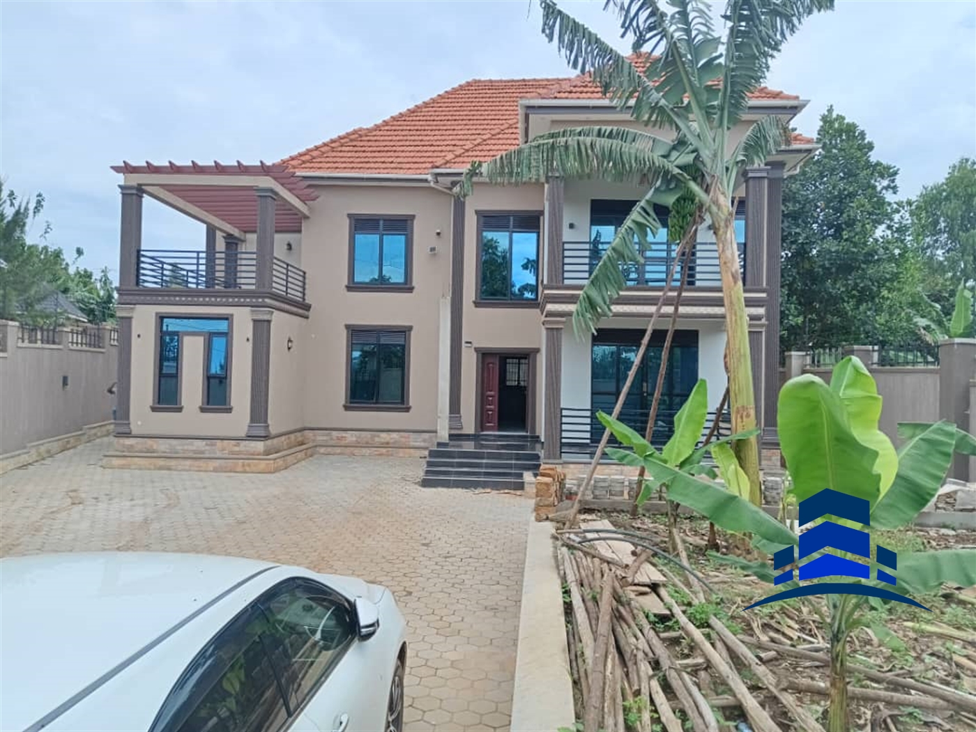 Mansion for sale in Kasangati Wakiso