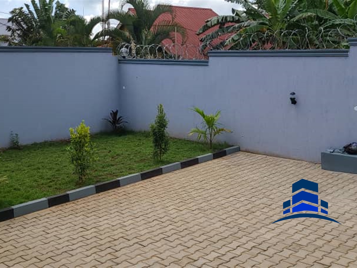 Bungalow for sale in Kitende Wakiso