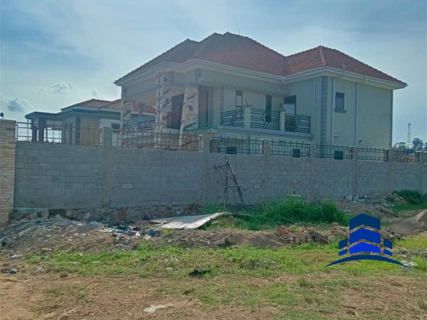 Mansion for sale in Lubowa Wakiso