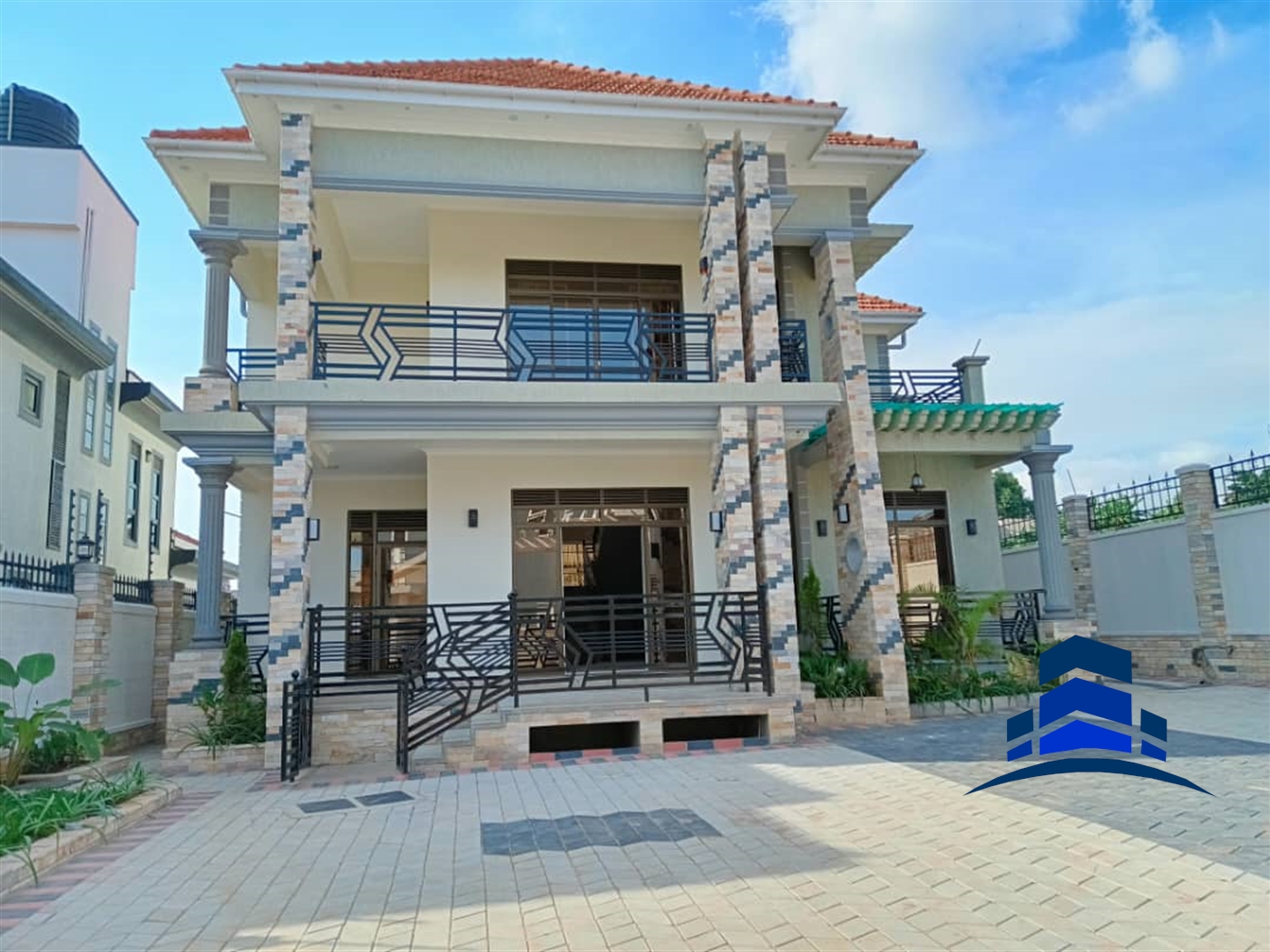 Mansion for sale in Lubowa Wakiso