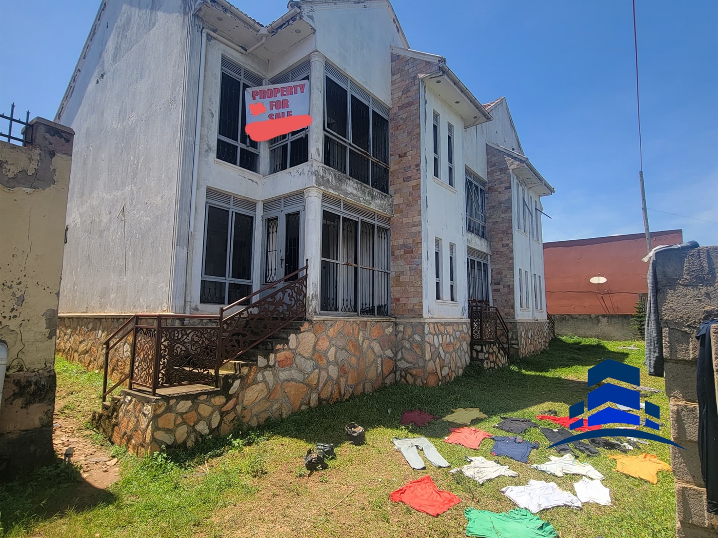 Duplex for sale in Kyanga Kampala