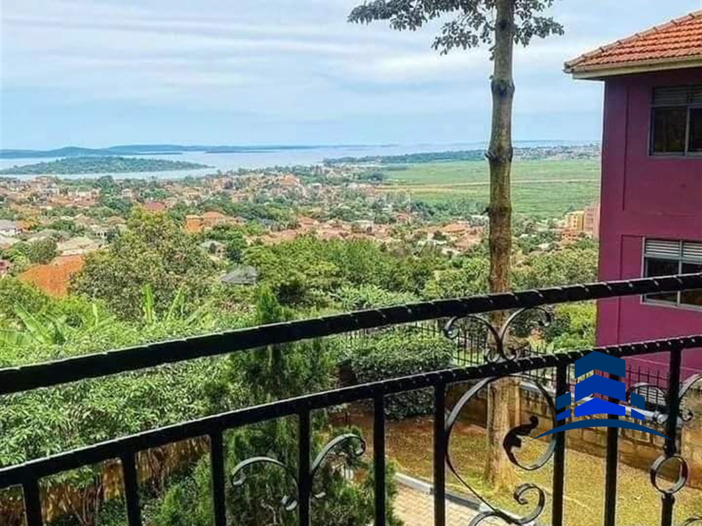 Mansion for sale in Munyonyo Kampala