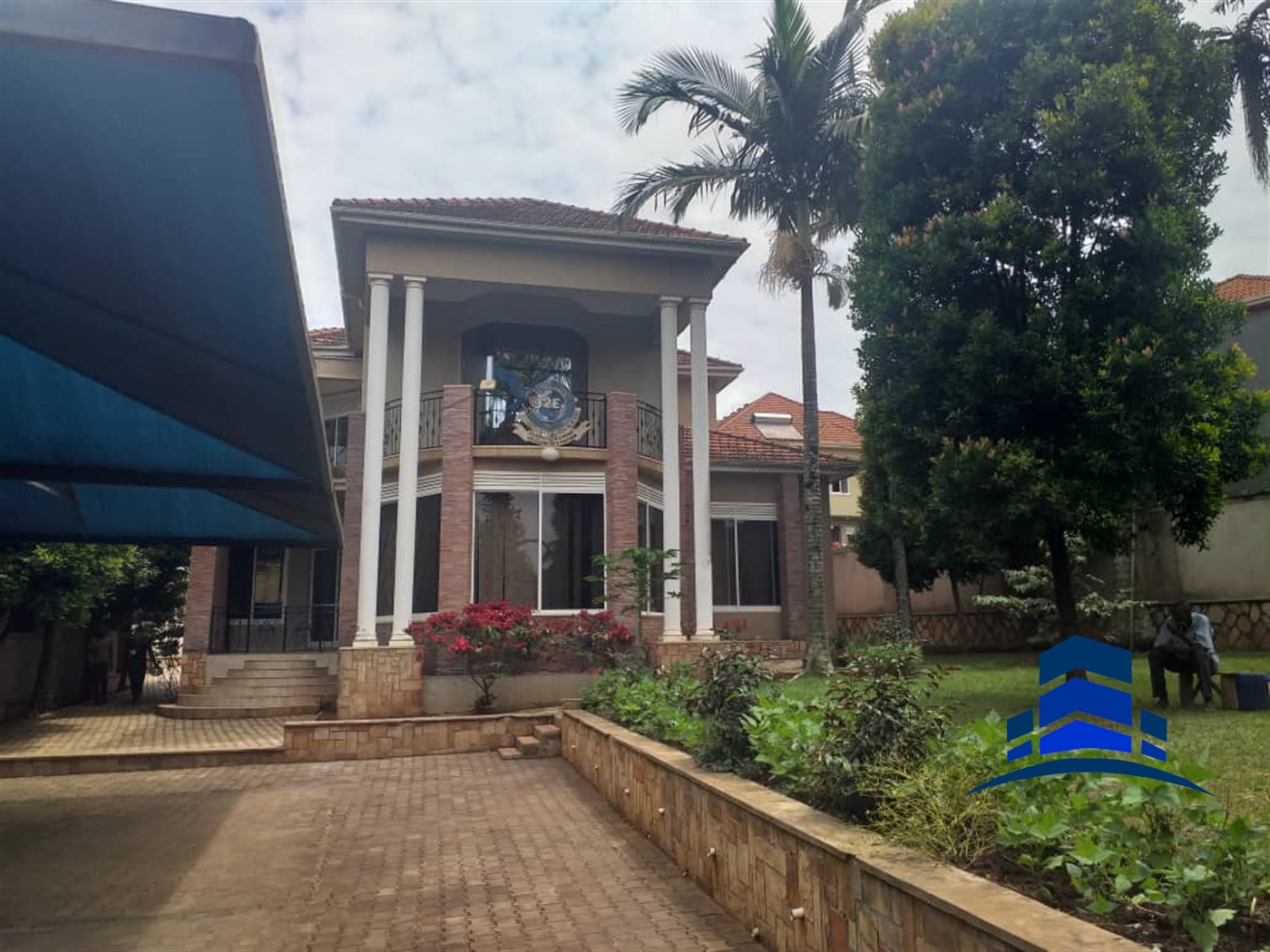 Mansion for sale in Munyonyo Kampala