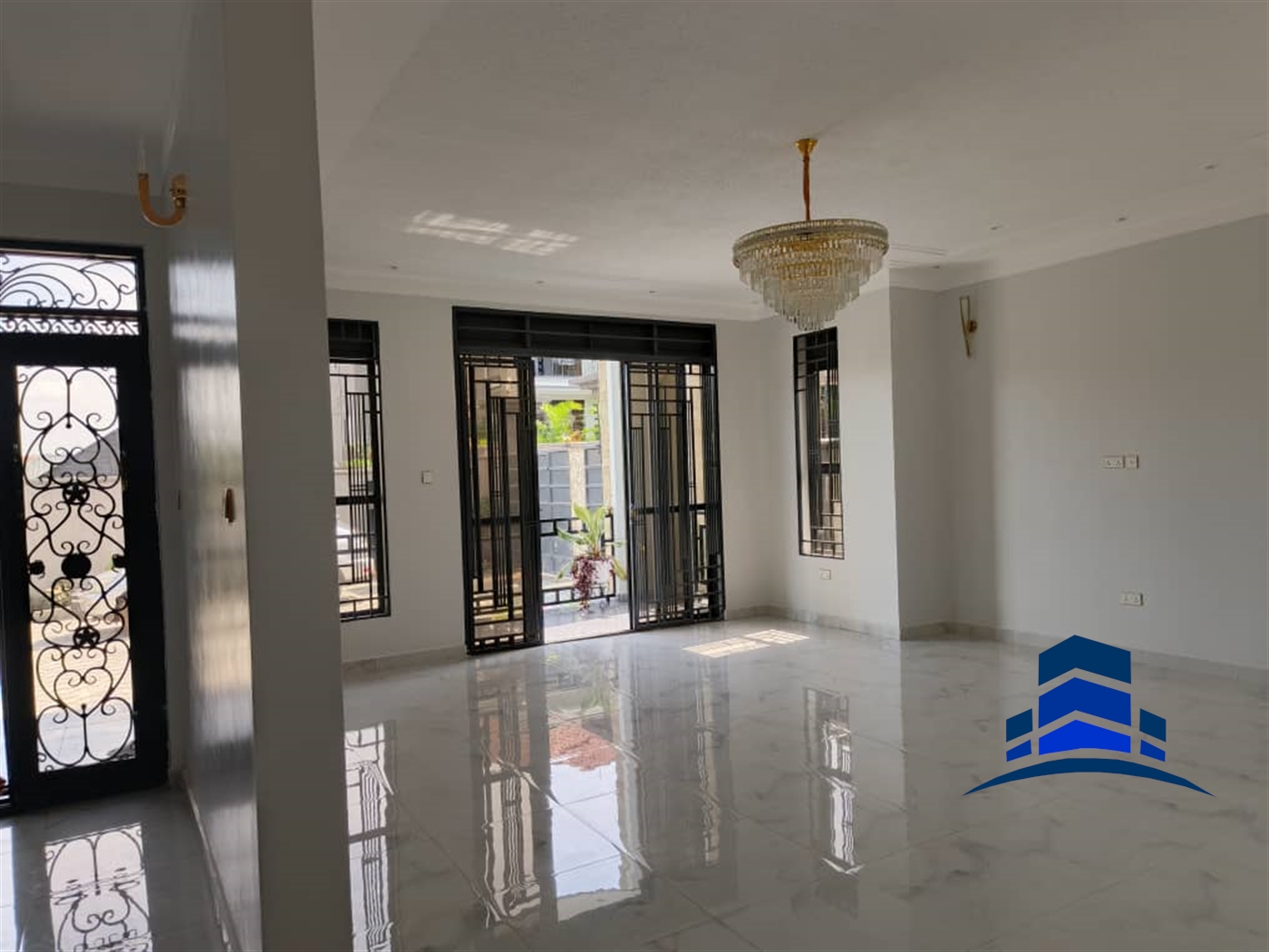 Mansion for sale in Kisaasi Kampala