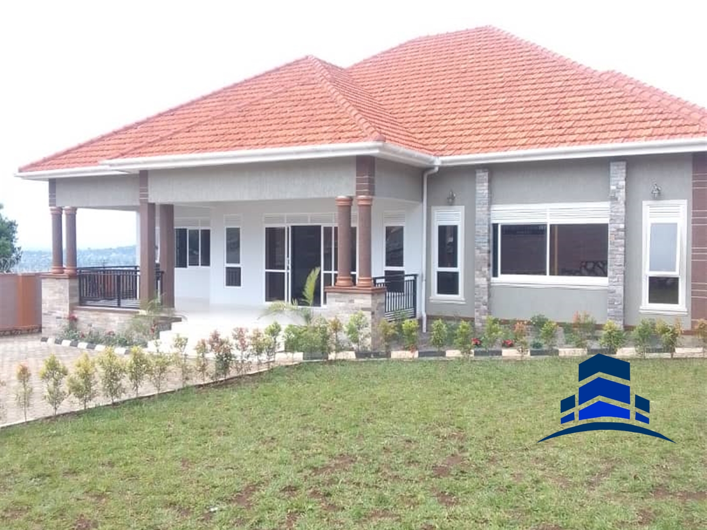 Mansion for sale in Bwebajja Wakiso