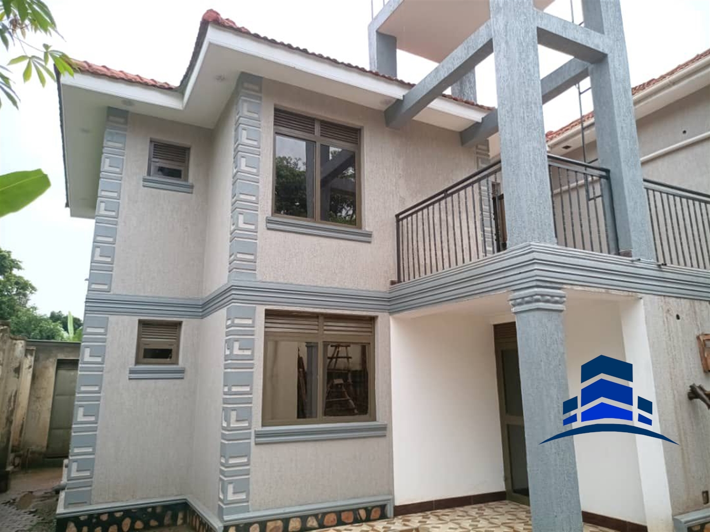 Mansion for sale in Seguku Wakiso