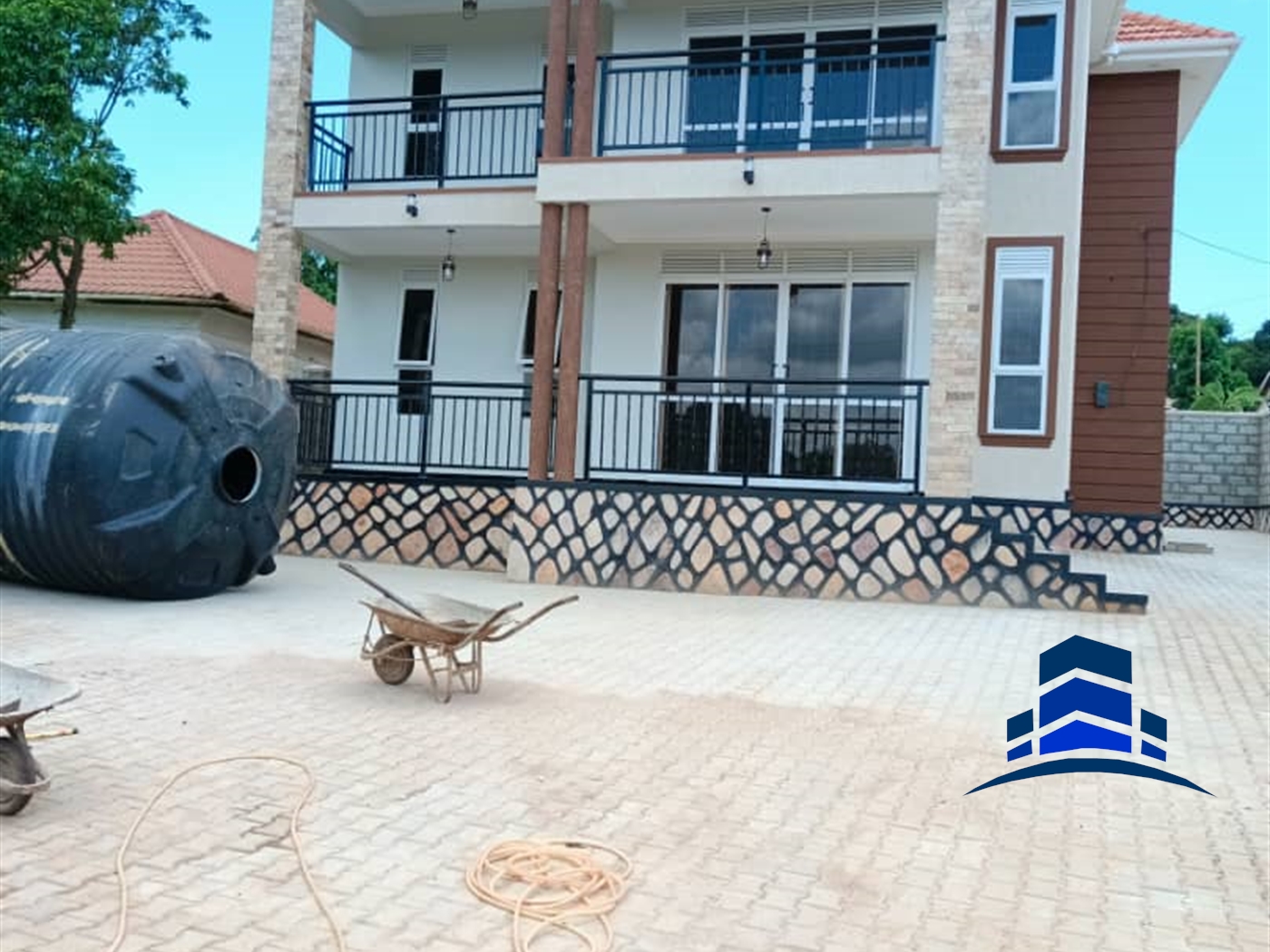 Storeyed house for sale in Kitende Wakiso