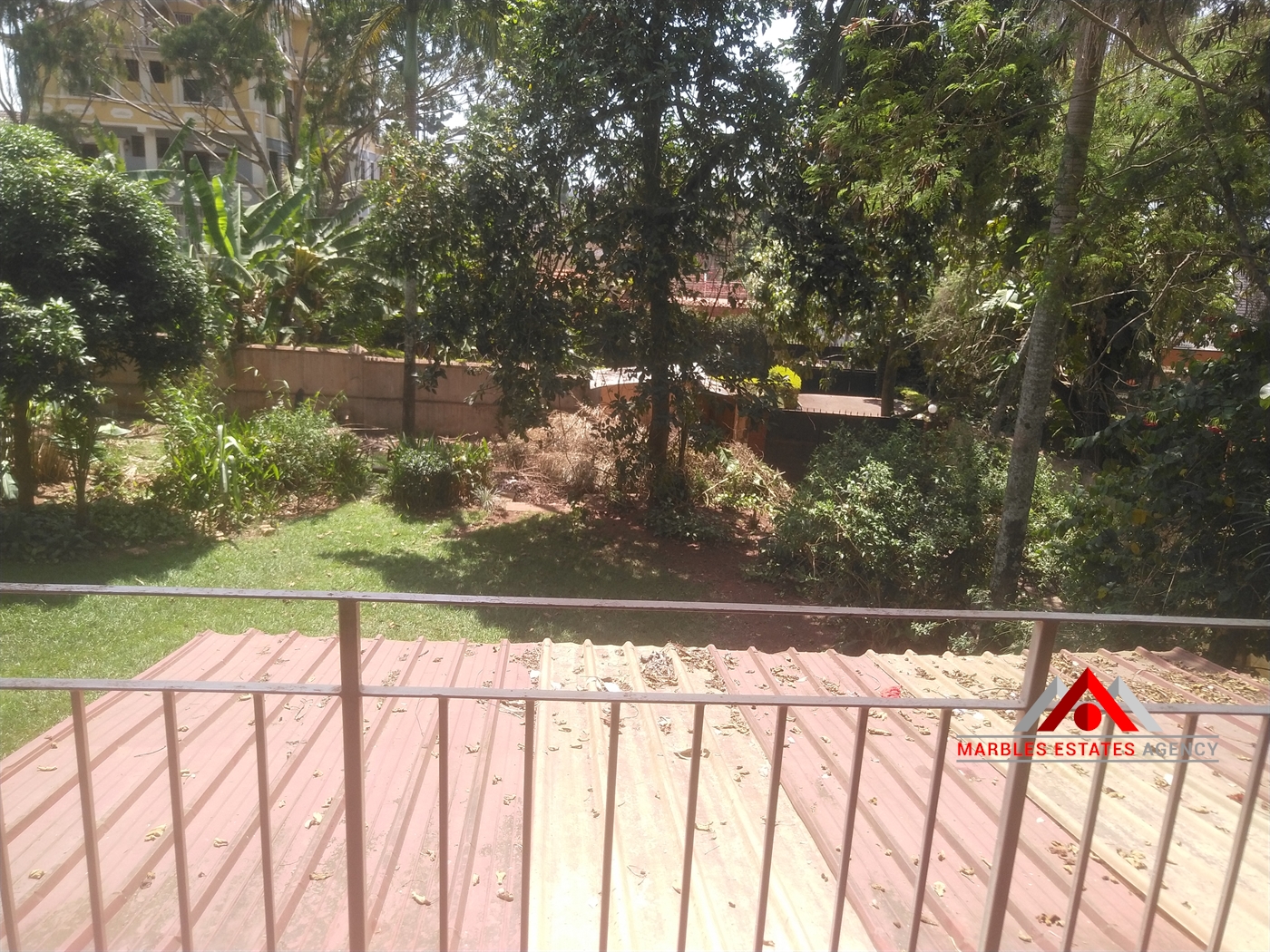 Storeyed house for rent in Bugoloobi Kampala