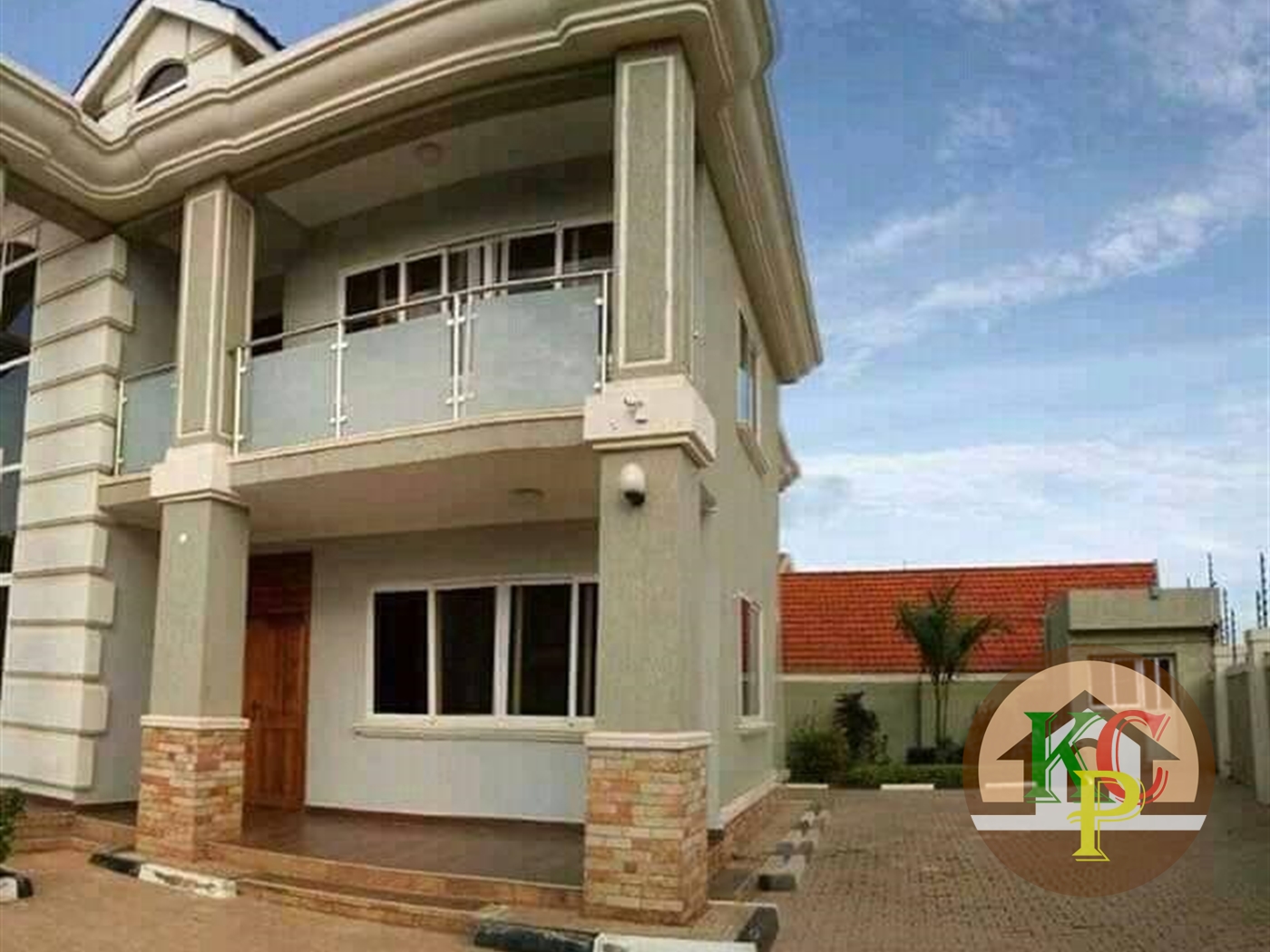 Villa for sale in Munyonyo Kampala