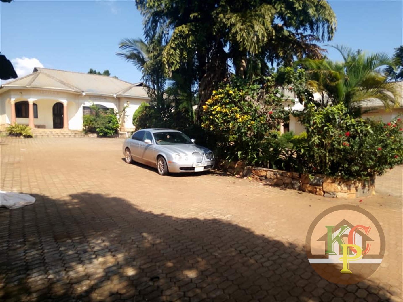 Semi Detached for rent in Bweyogerere Wakiso