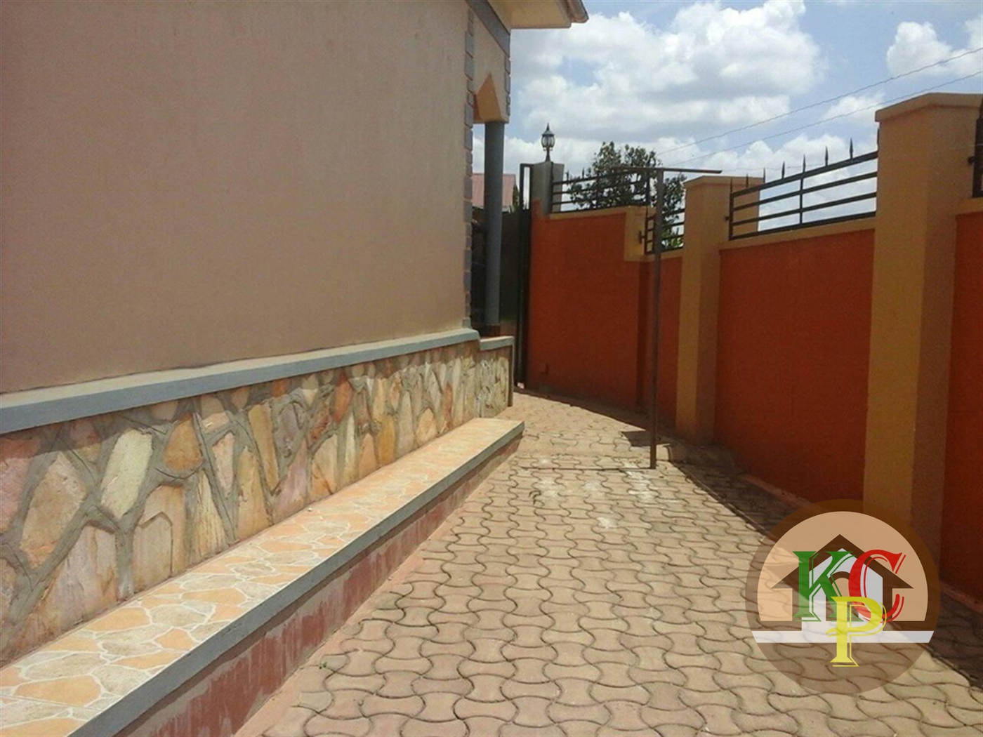 Semi Detached for rent in Lubowa Wakiso