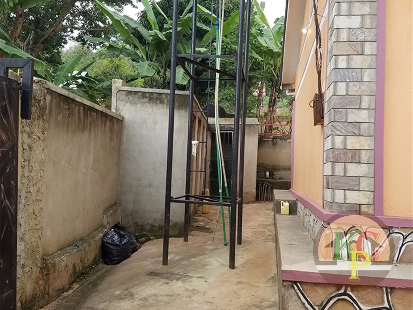 Semi Detached for rent in Bwebajja Wakiso