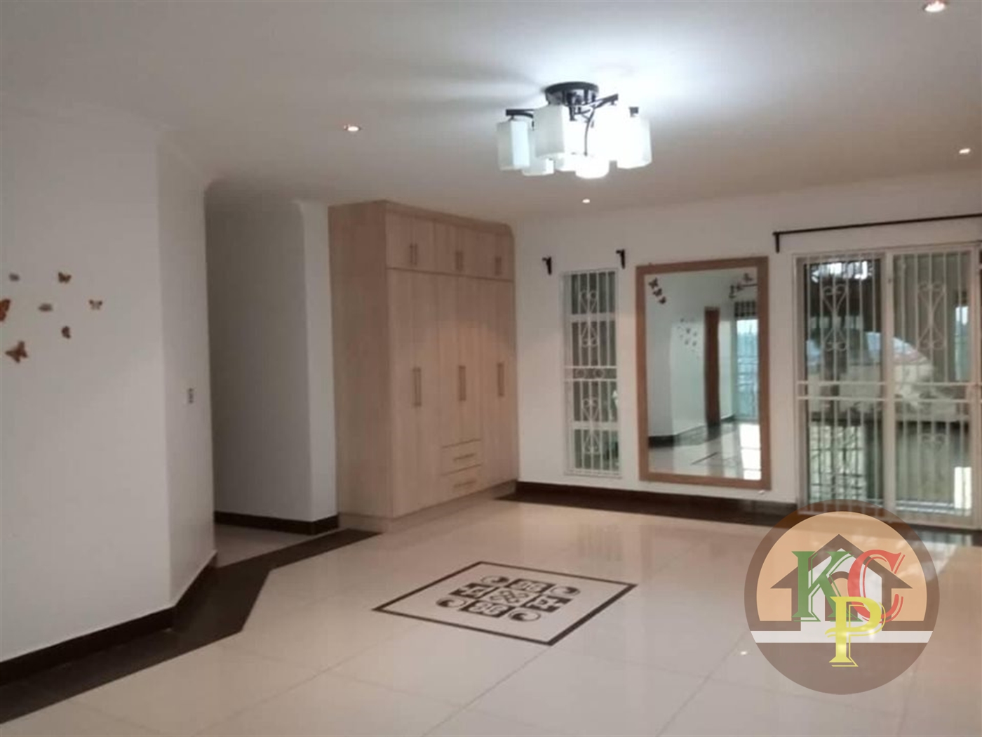 Mansion for sale in Lubowa Wakiso