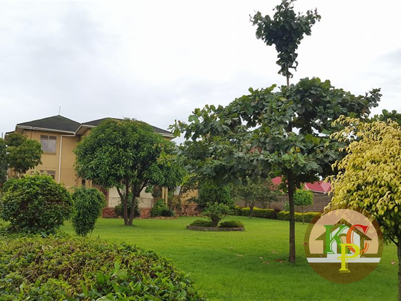 Mansion for rent in Kajjansi Wakiso