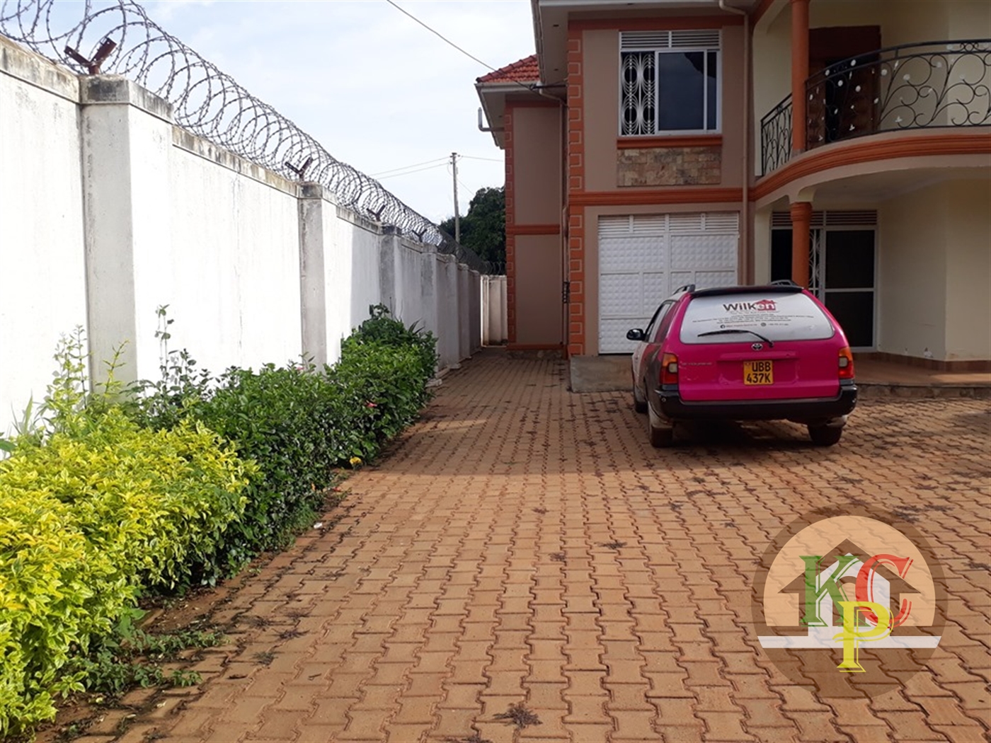 Mansion for rent in Kawuku Wakiso