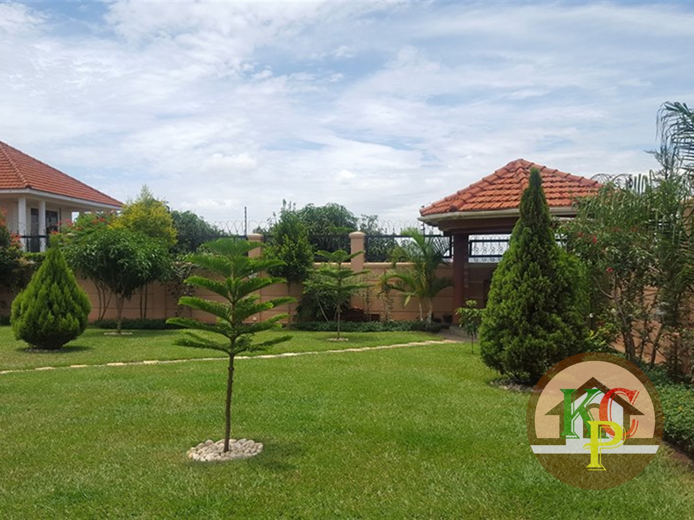 Mansion for rent in Lubowa Wakiso