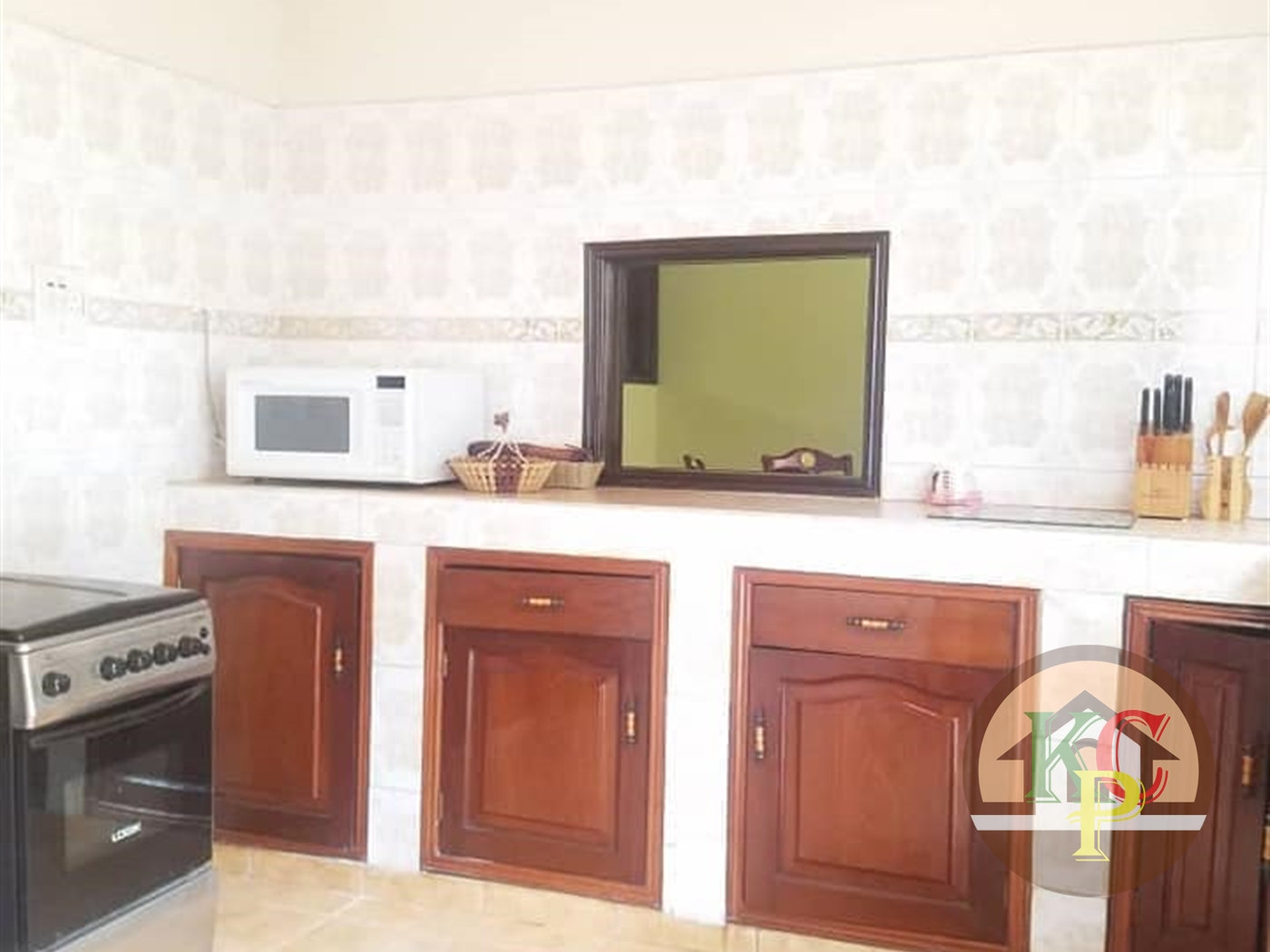 Semi Detached for rent in Kiwaatule Kampala