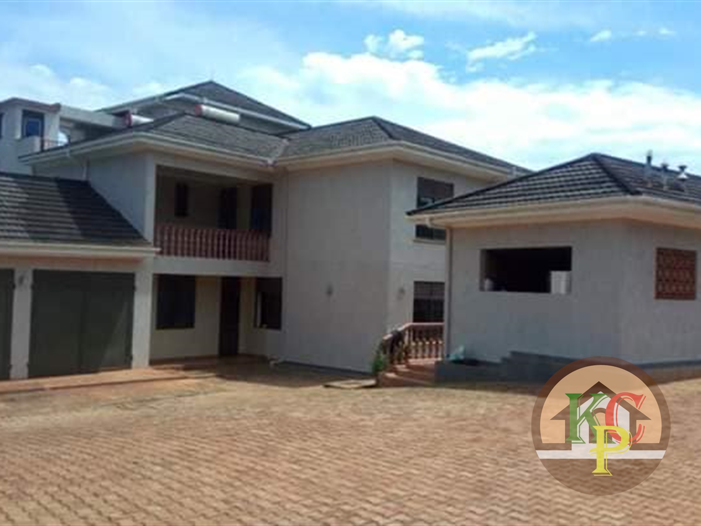 Mansion for sale in Lubowa Wakiso