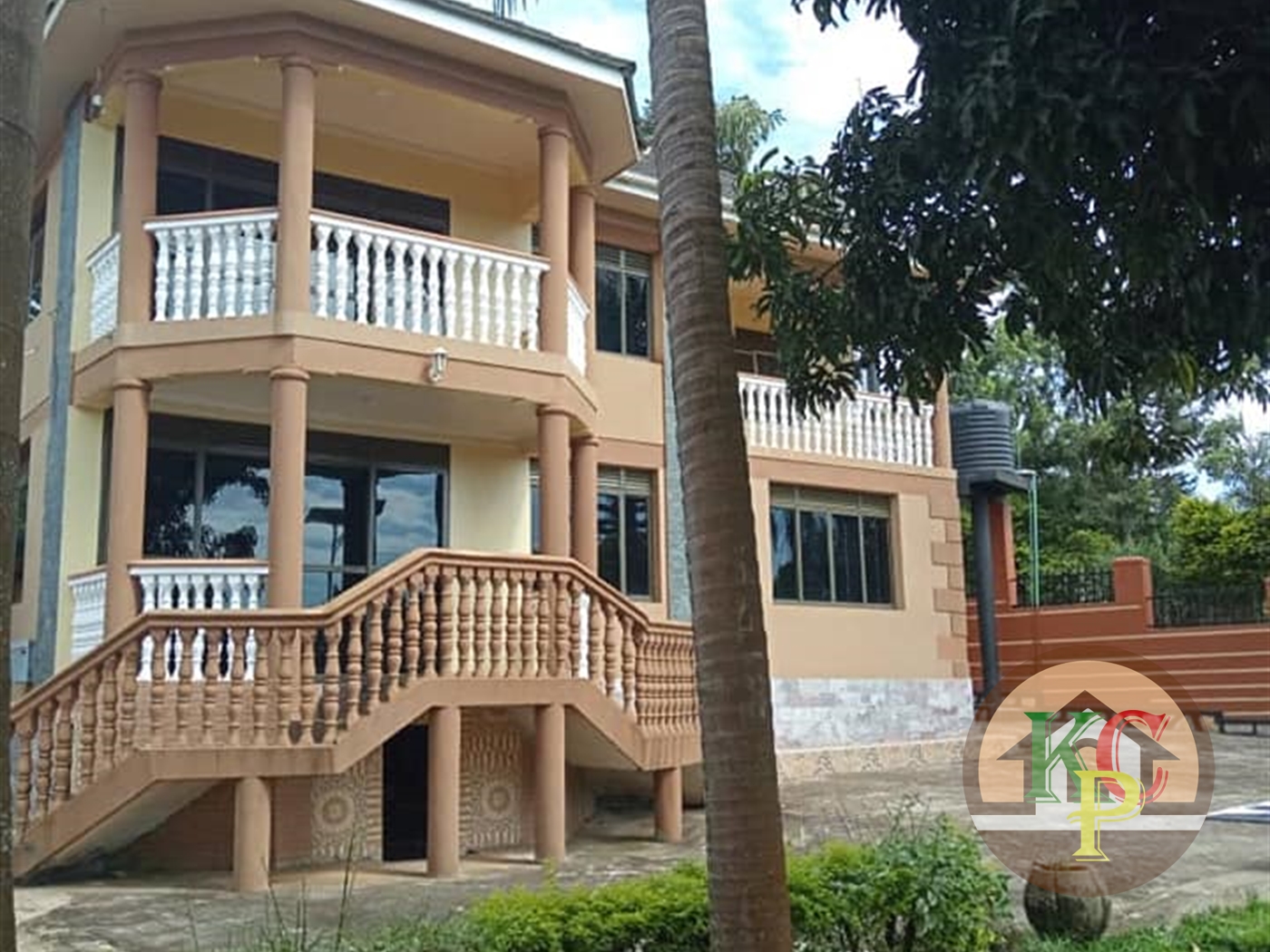 Mansion for sale in Namulanda Wakiso