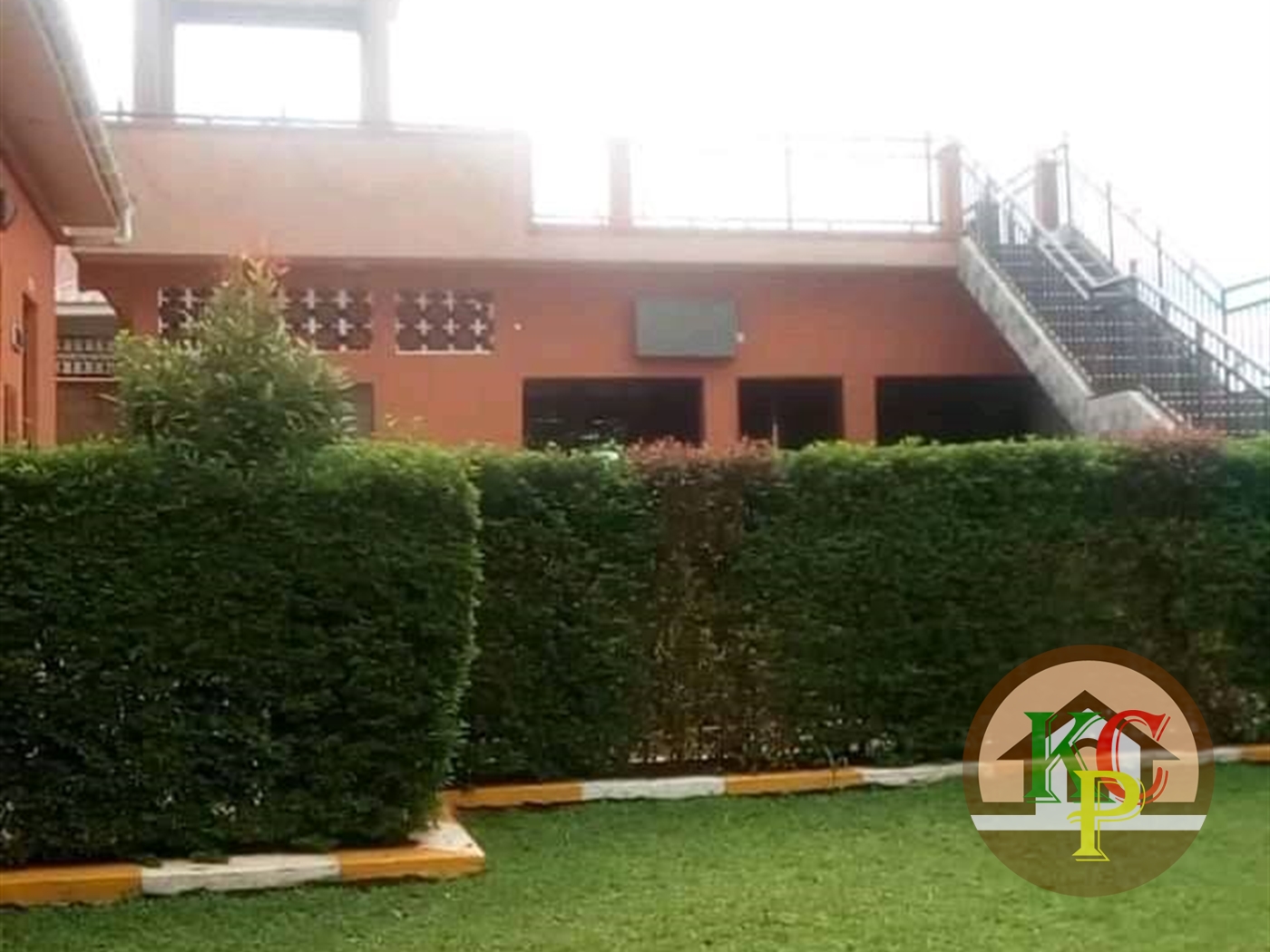 Mansion for rent in Kira Wakiso