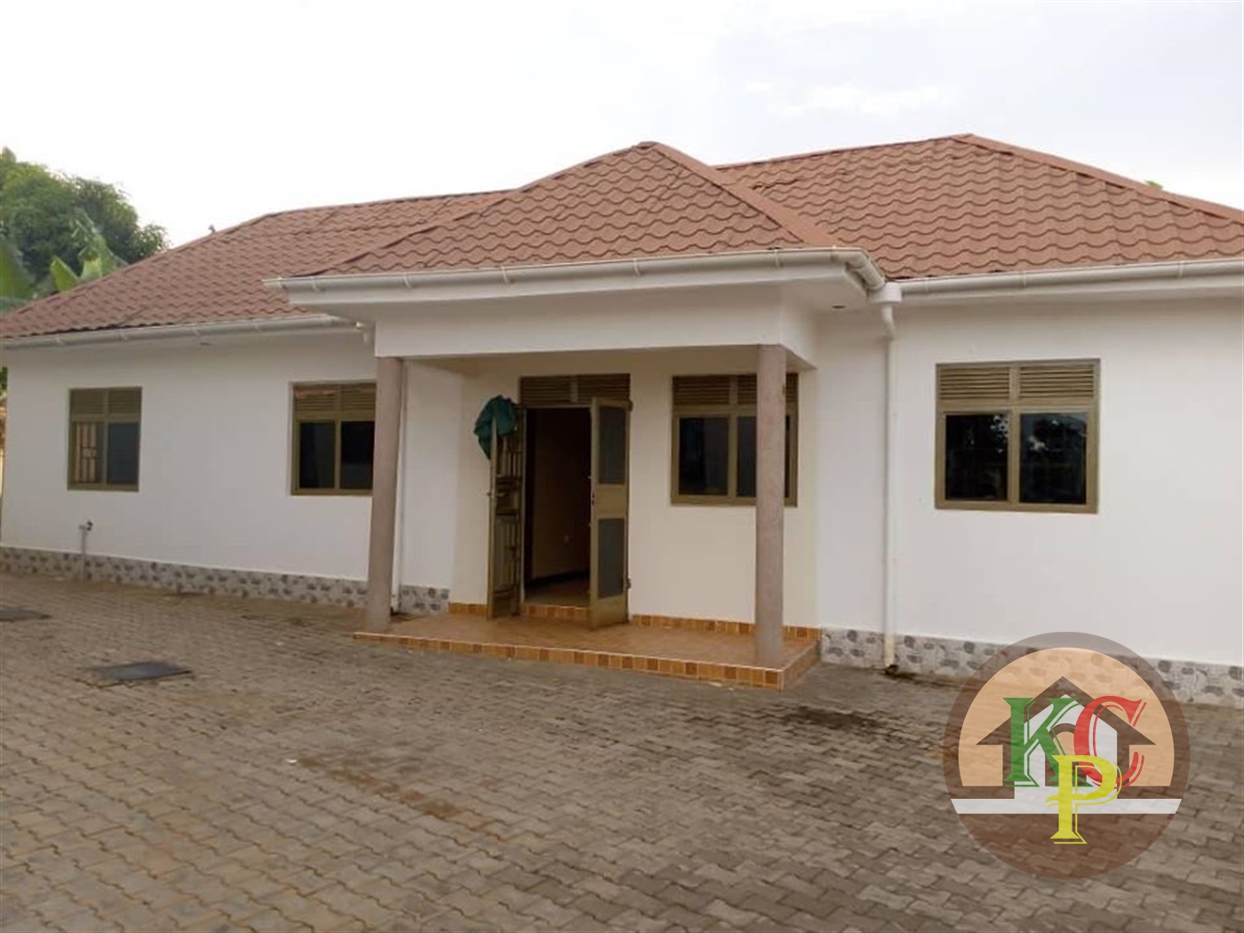 Mansion for sale in Gayaza Wakiso