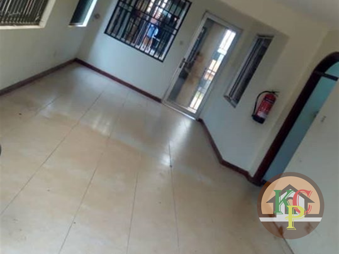 Shop for rent in Kamwokya Kampala