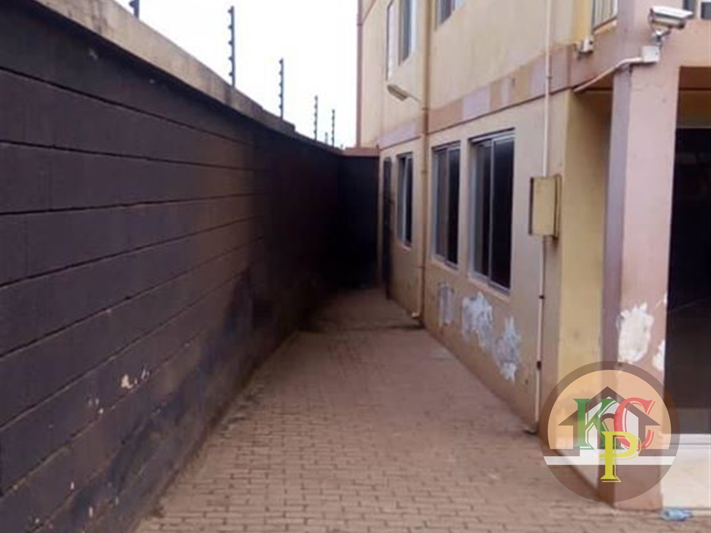 Shop for rent in Kamwokya Kampala