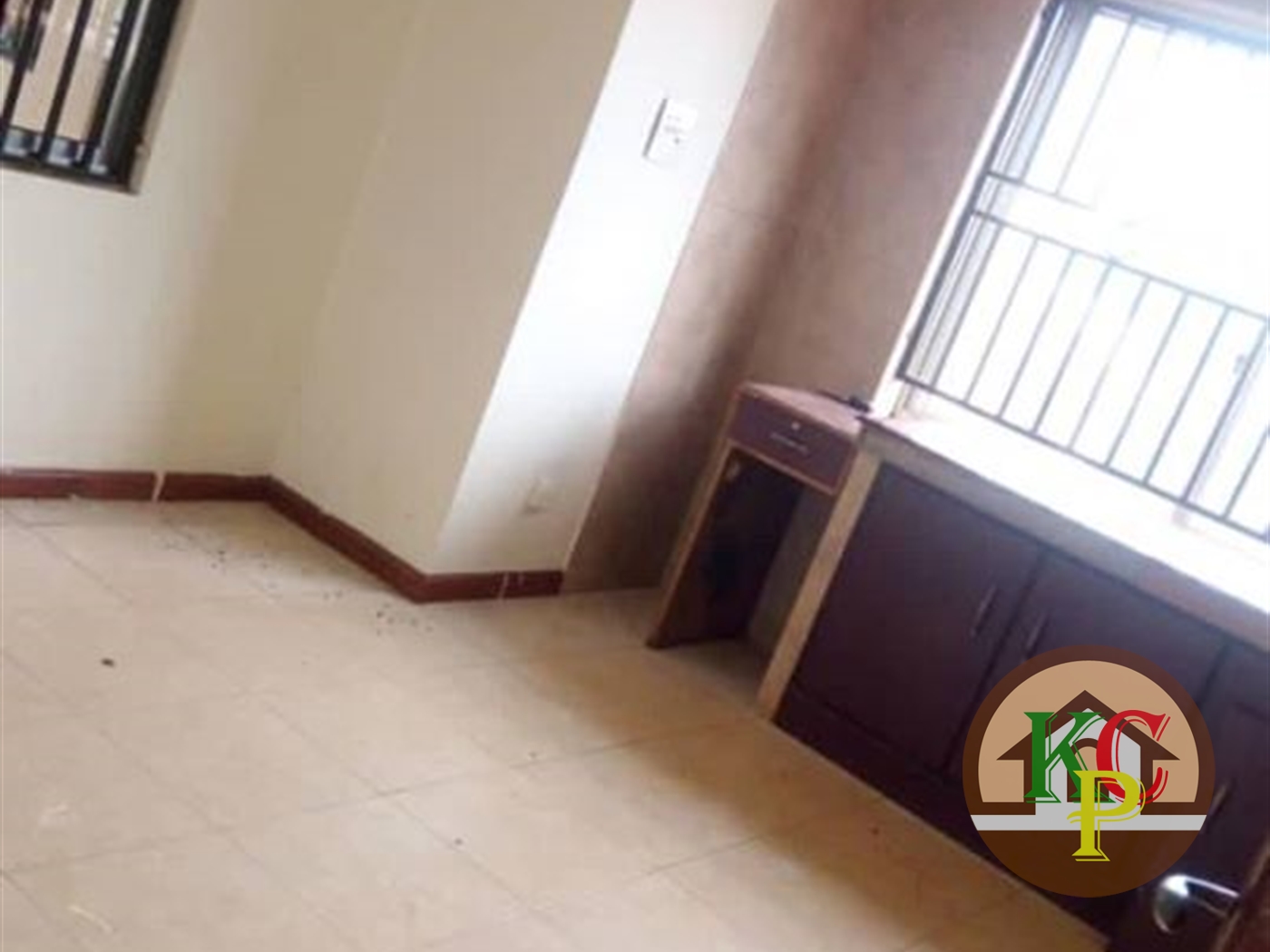 Shop for rent in Kamwokya Kampala