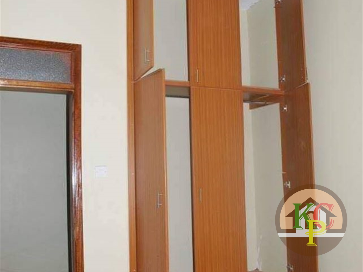 Semi Detached for rent in Mpererwe Kampala