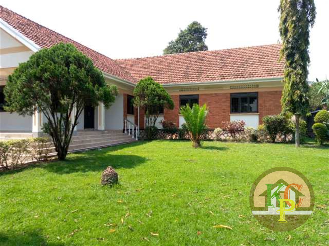 Mansion for rent in Luzira Kampala