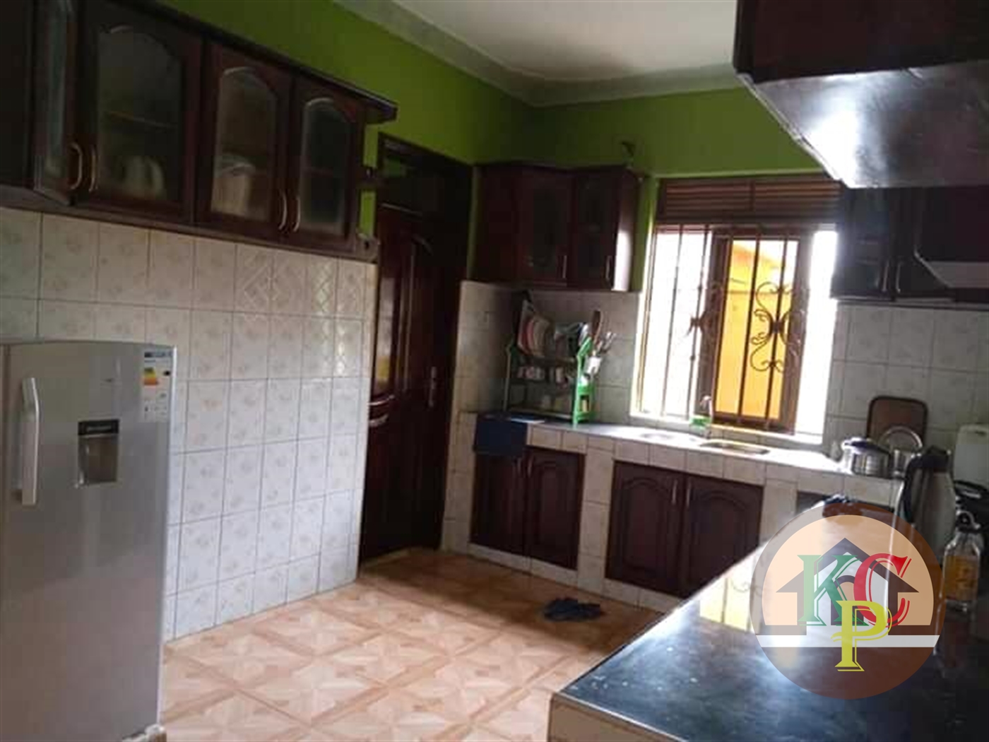 Bungalow for rent in Kira Wakiso