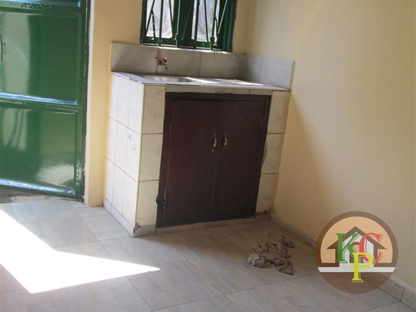 Semi Detached for rent in Bweyogerere Wakiso