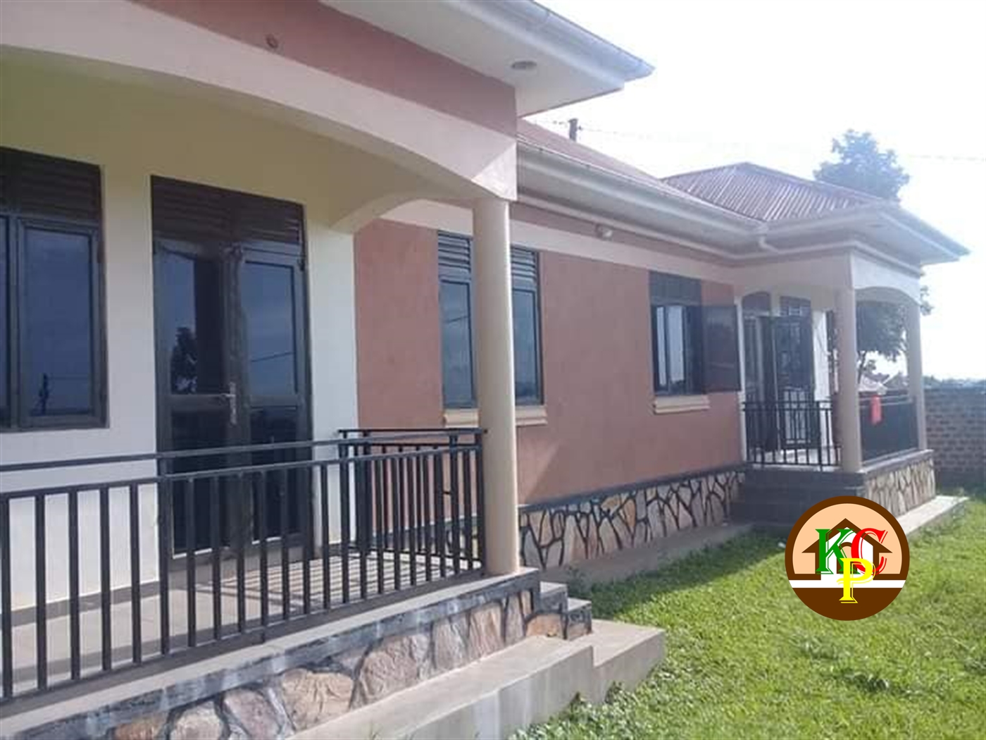 Semi Detached for rent in Mpererwe Kampala