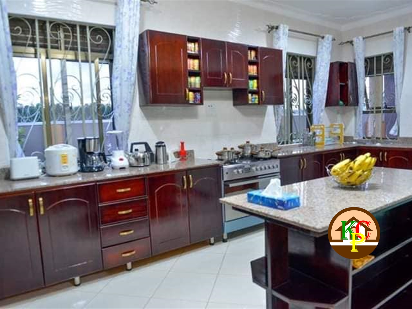 Mansion for rent in Muyenga Kampala