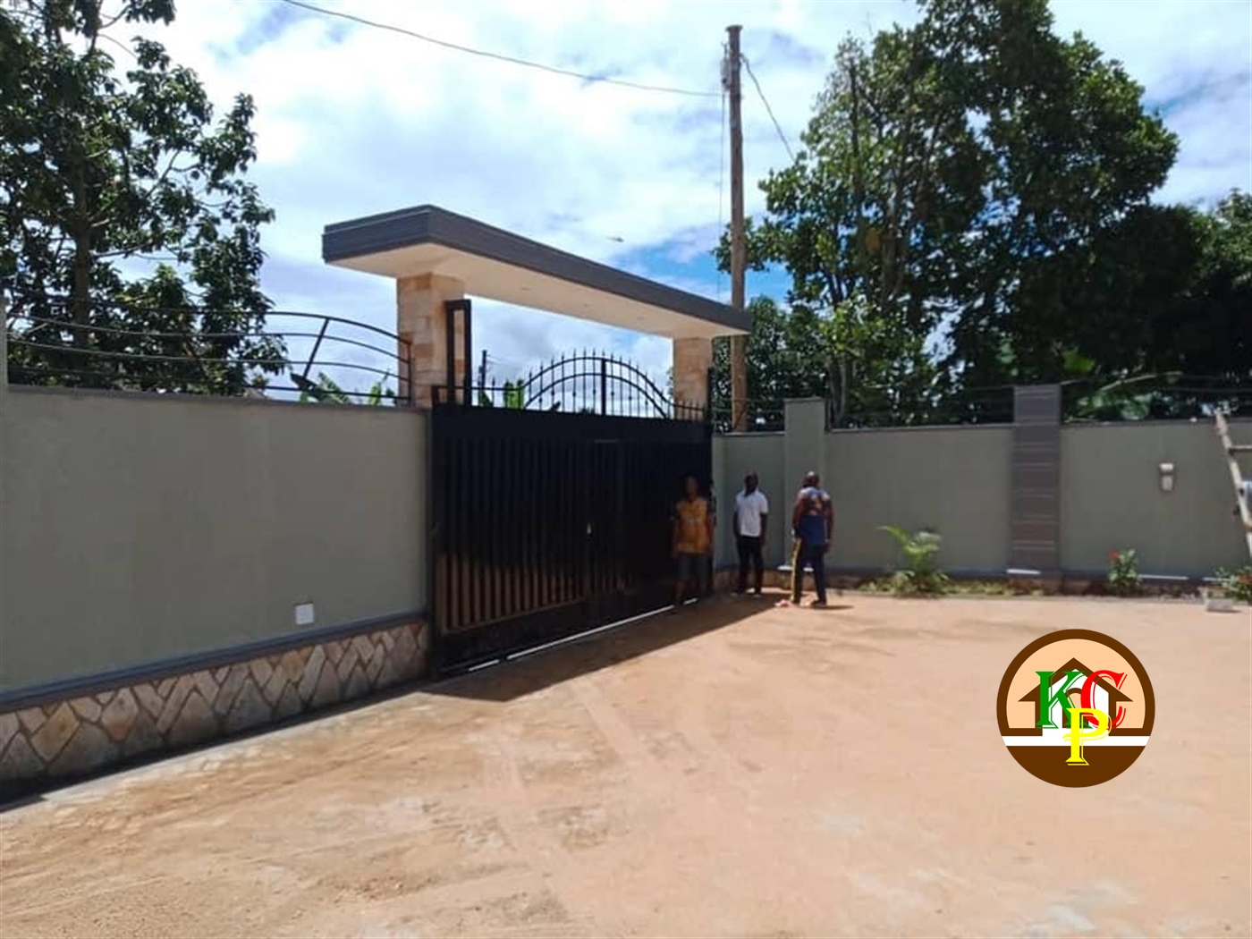 Mansion for sale in Munyonyo Kampala