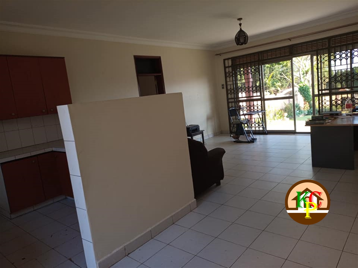 Bungalow for rent in Mutungo Kampala