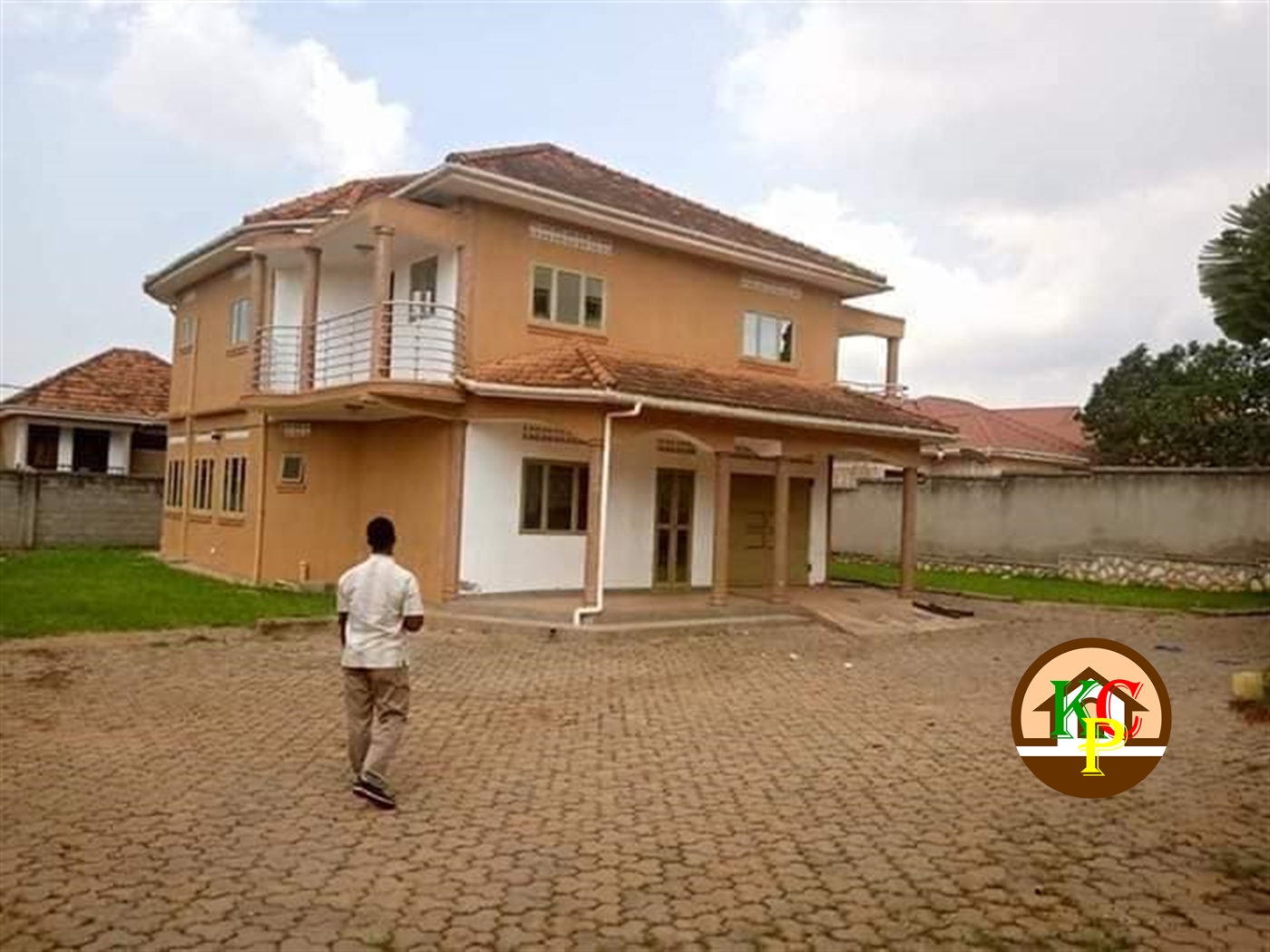 Mansion for rent in Mbalwa Wakiso