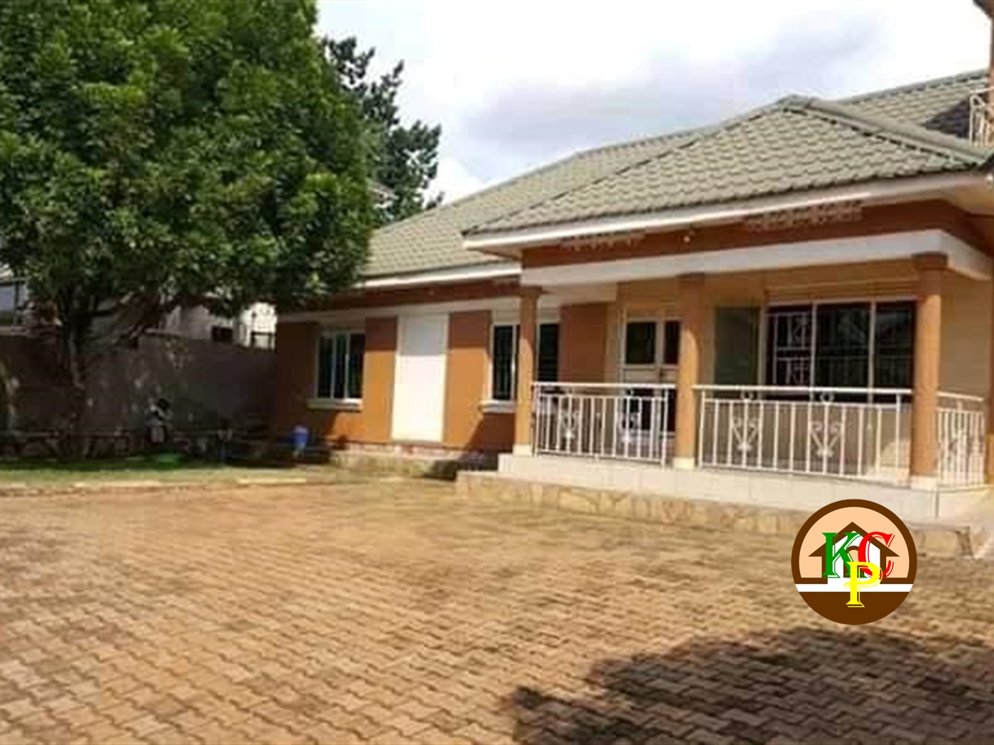 Bungalow for sale in Kitende Wakiso