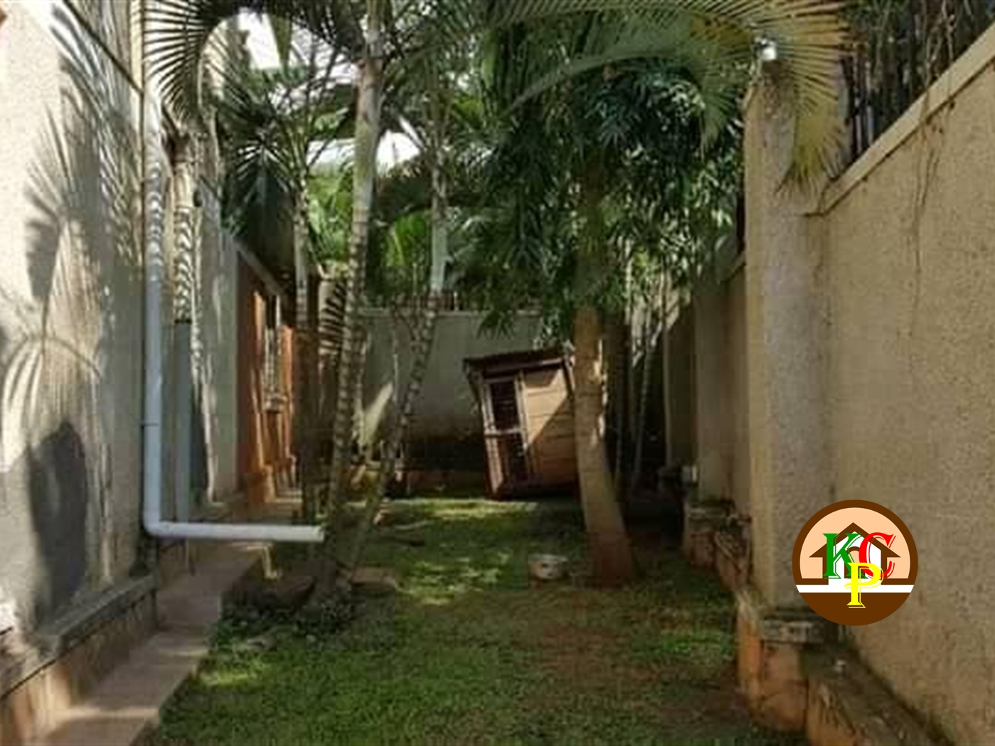 Bungalow for sale in Kitende Wakiso