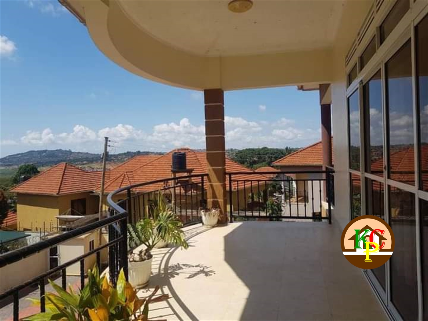 Storeyed house for rent in Munyonyo Kampala