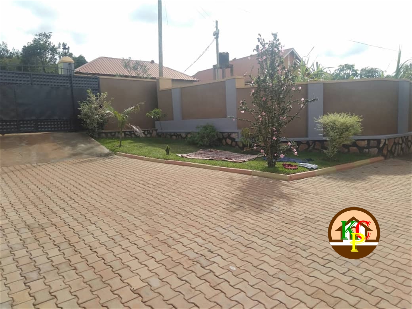 Bungalow for sale in Bwebajja Wakiso