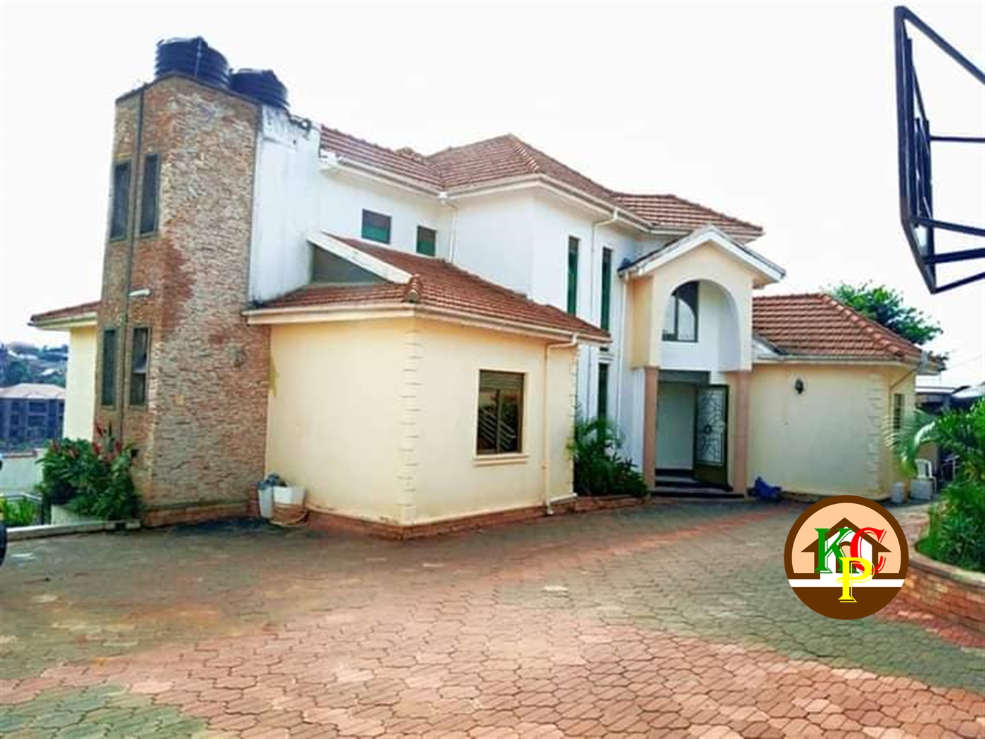 Storeyed house for sale in Kisaasi Kampala