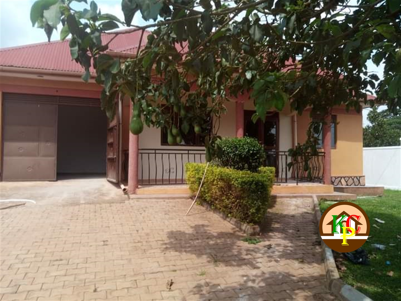 Bungalow for rent in Kira Wakiso