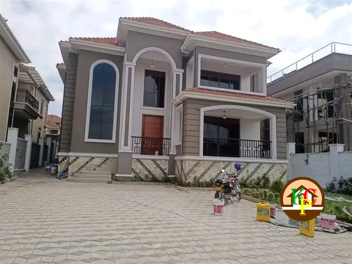 Storeyed house for sale in Munyonyo Kampala