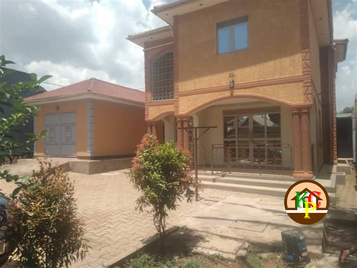 Storeyed house for sale in Bweyogerere Wakiso